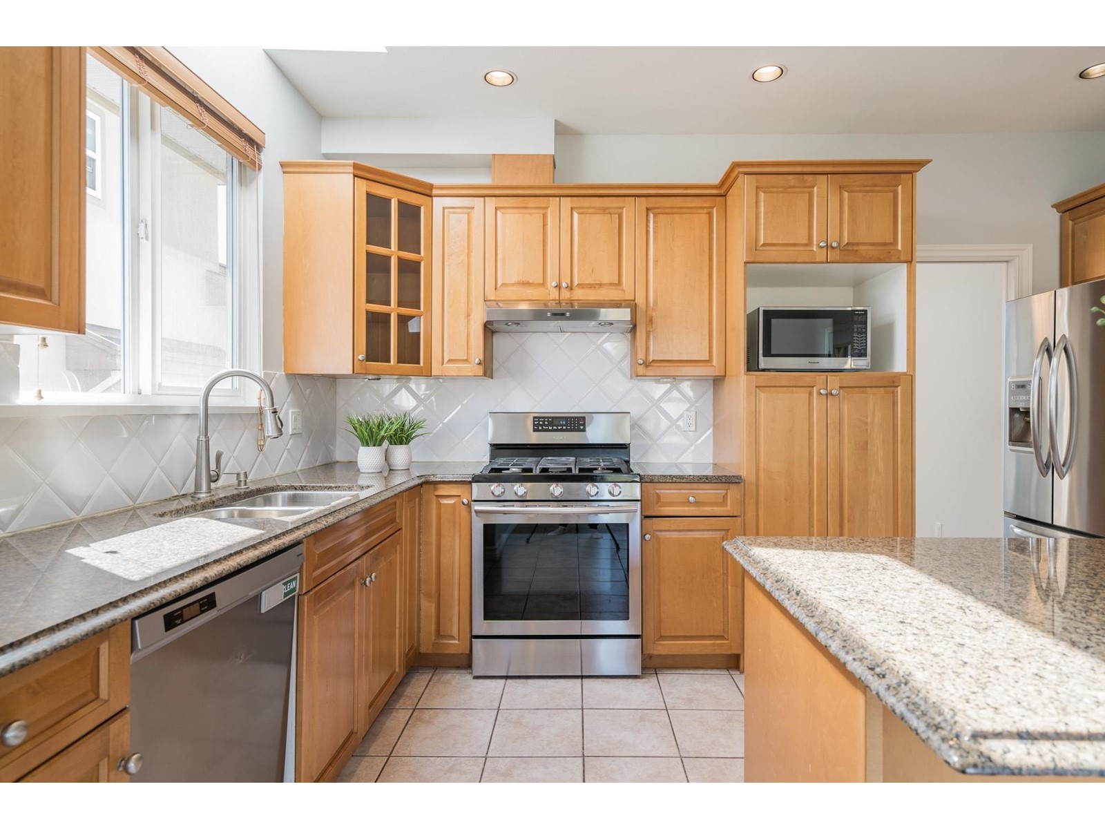 16527 108 Avenue, Surrey, British Columbia  V4N 1N6 - Photo 10 - R2997859