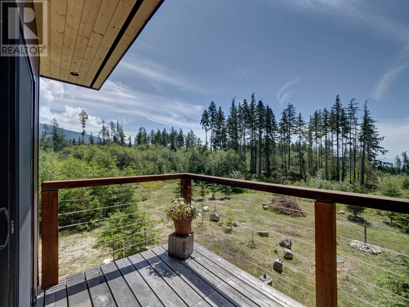 3163 Crystal Road, Roberts Creek, British Columbia  V0N 2W1 - Photo 34 - R2998798