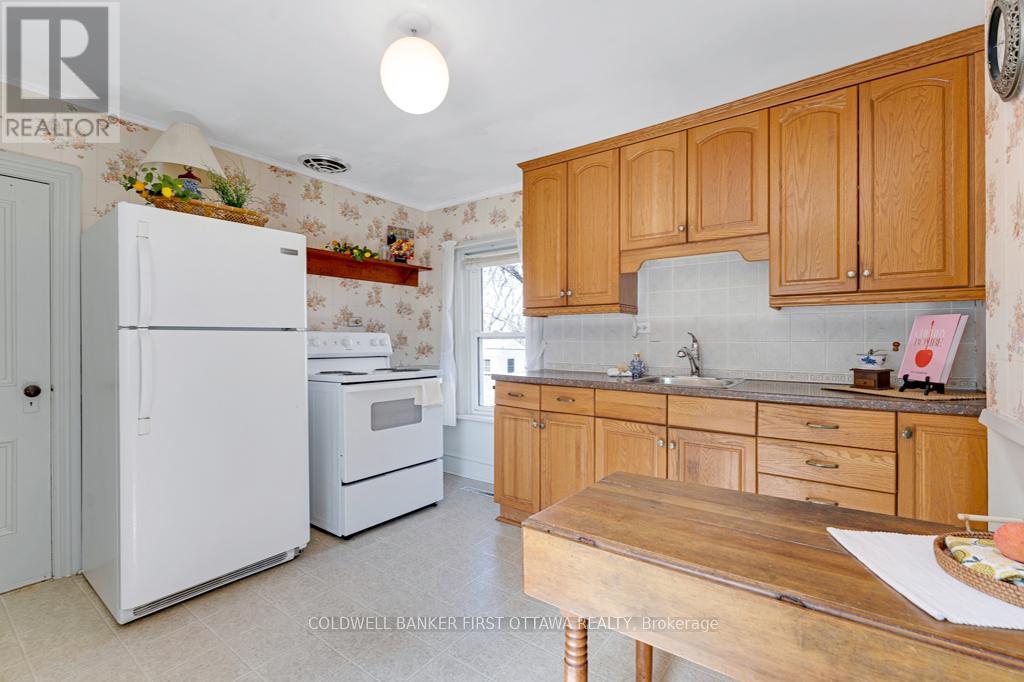 32 Drummond Street E, Perth, Ontario  K7H 1E9 - Photo 16 - X12128768