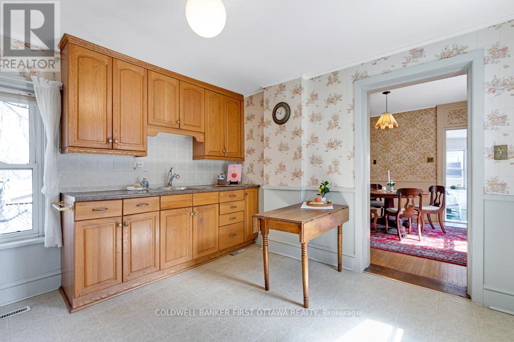 32 Drummond Street E, Perth, Ontario  K7H 1E9 - Photo 17 - X12128768