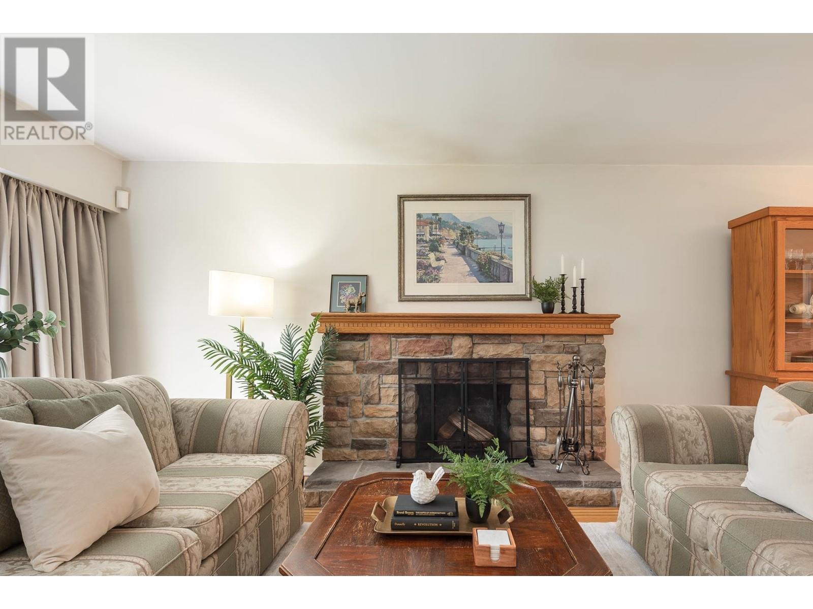 2070 Lyons Court, Coquitlam, British Columbia  V3J 3L7 - Photo 6 - R2998950