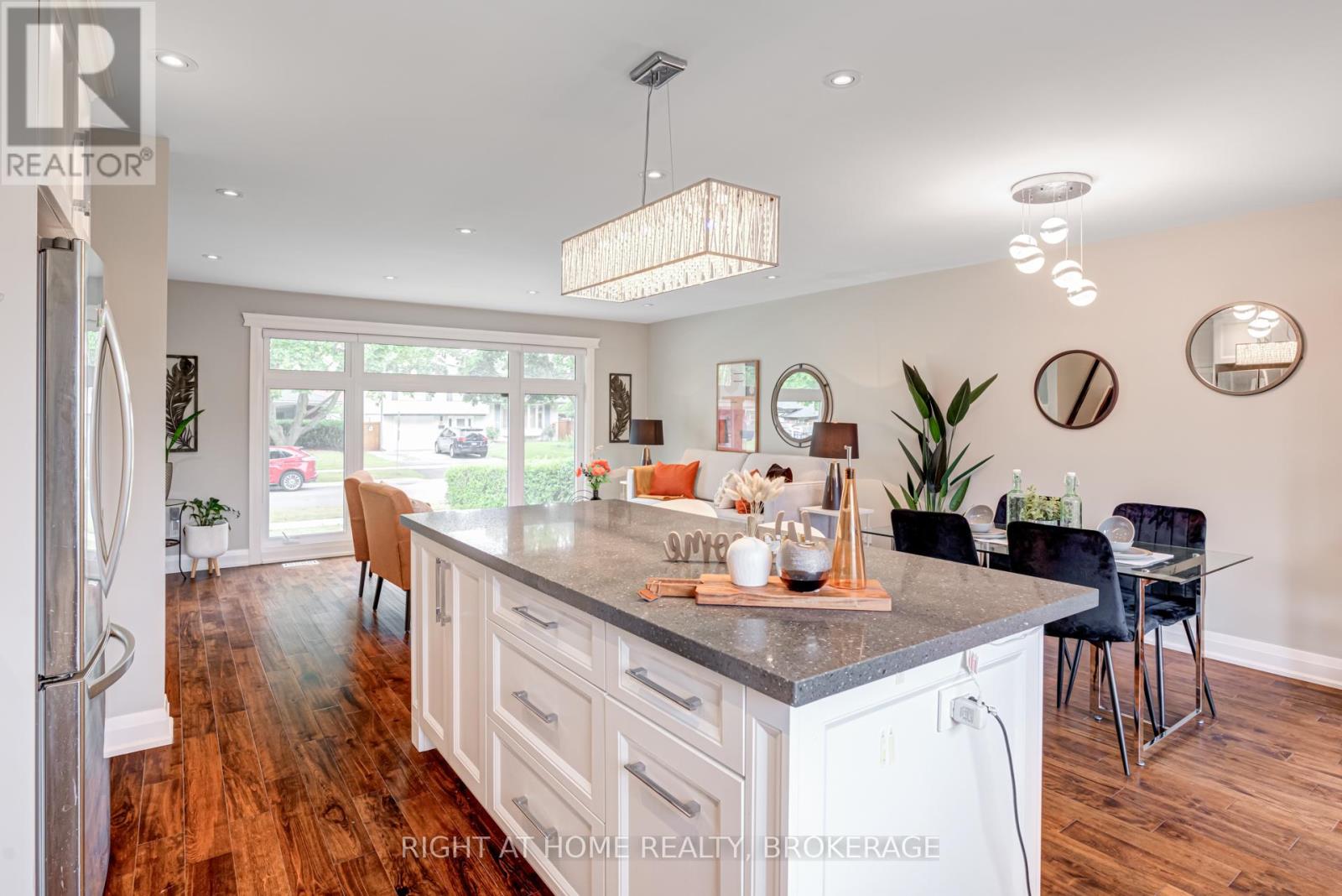 625 Braemore Road, Burlington, Ontario  L7N 3E6 - Photo 10 - W12128659