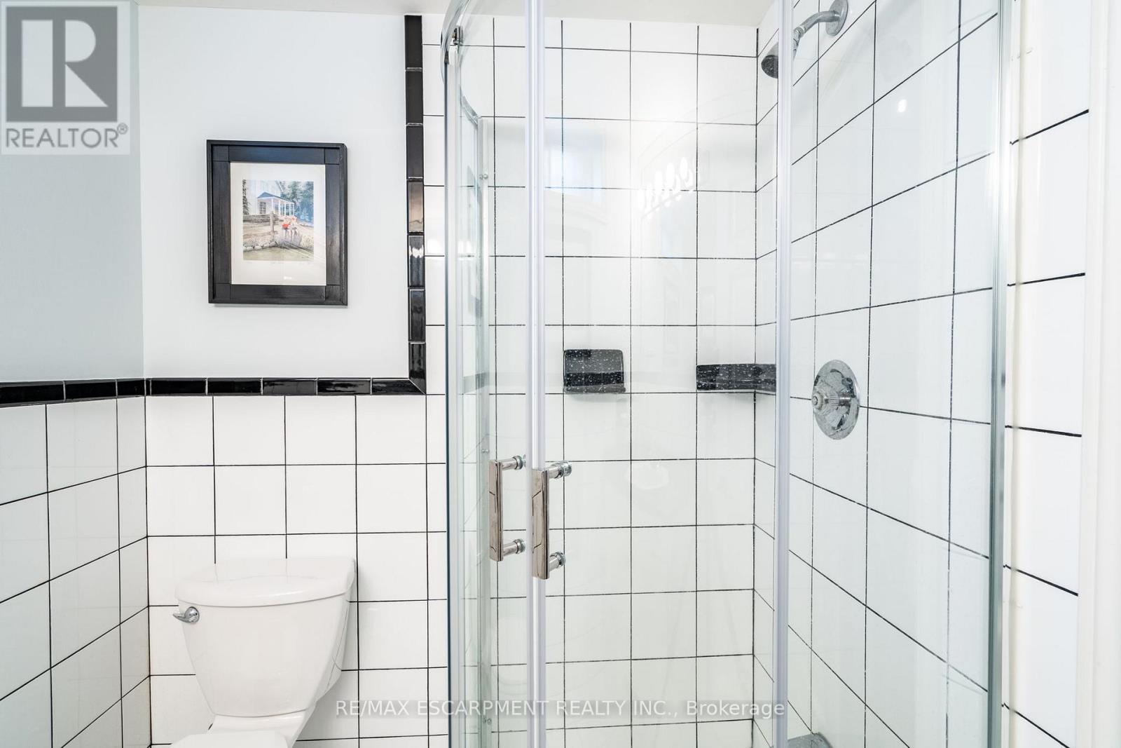 27 Gladiola Drive, Hamilton, Ontario  L0R 1H0 - Photo 32 - X12128700
