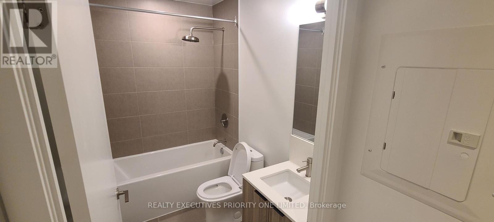 319 - 55 Mercer Street, Toronto, Ontario  M5V 0W4 - Photo 8 - C12128808