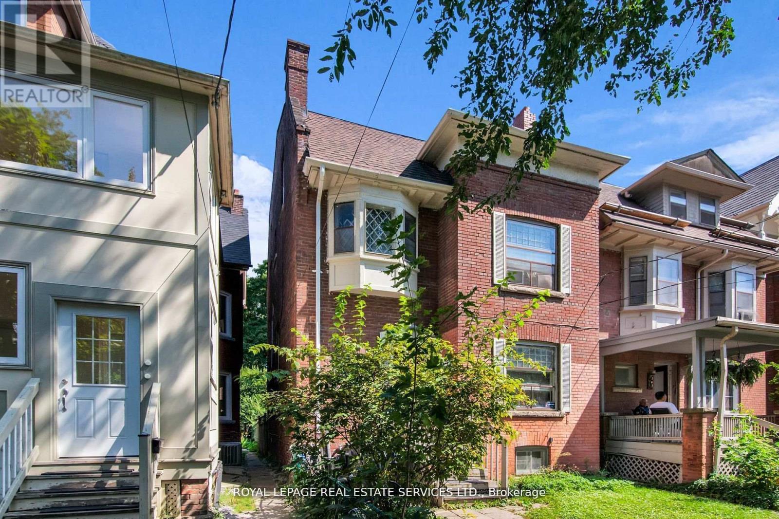 Property at 577 HURON STREET image 3