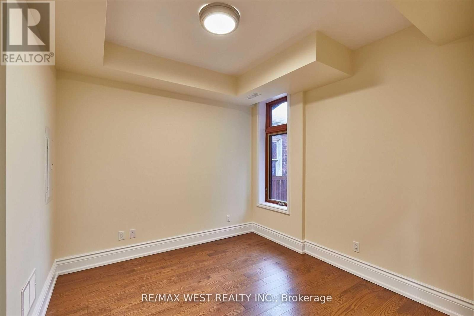 Upper - 28 Dupont Street, Toronto (Annex), Ontario  M5R 1V2 - Photo 5 - C12128827