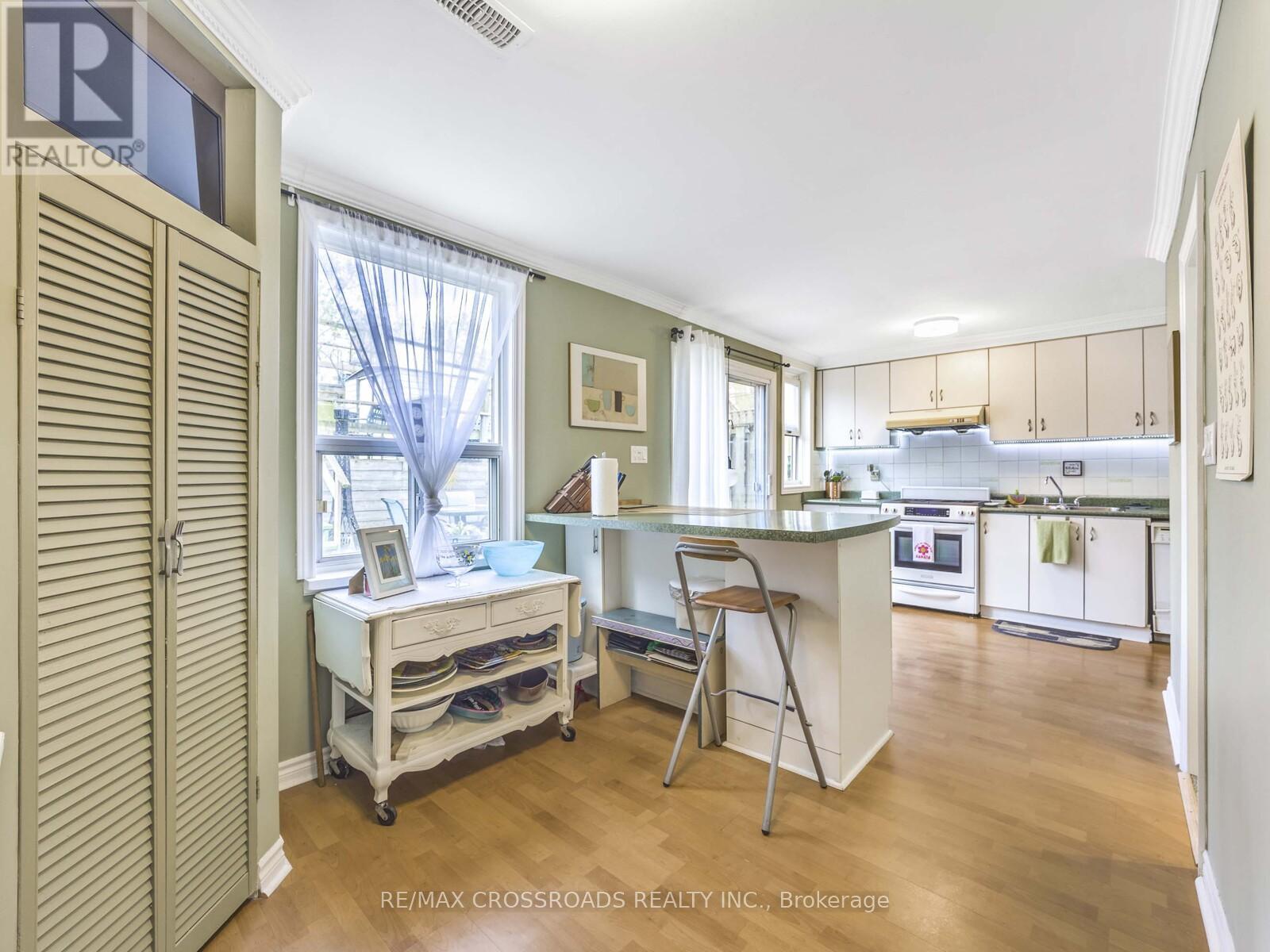 22 Ivy Avenue, Toronto (South Riverdale), Ontario  M4L 2H7 - Photo 15 - E12128835