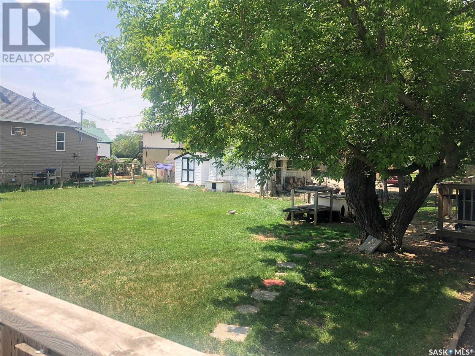 319 Carlyle Street, Arcola, Saskatchewan  S0C 0G0 - Photo 4 - SK998301