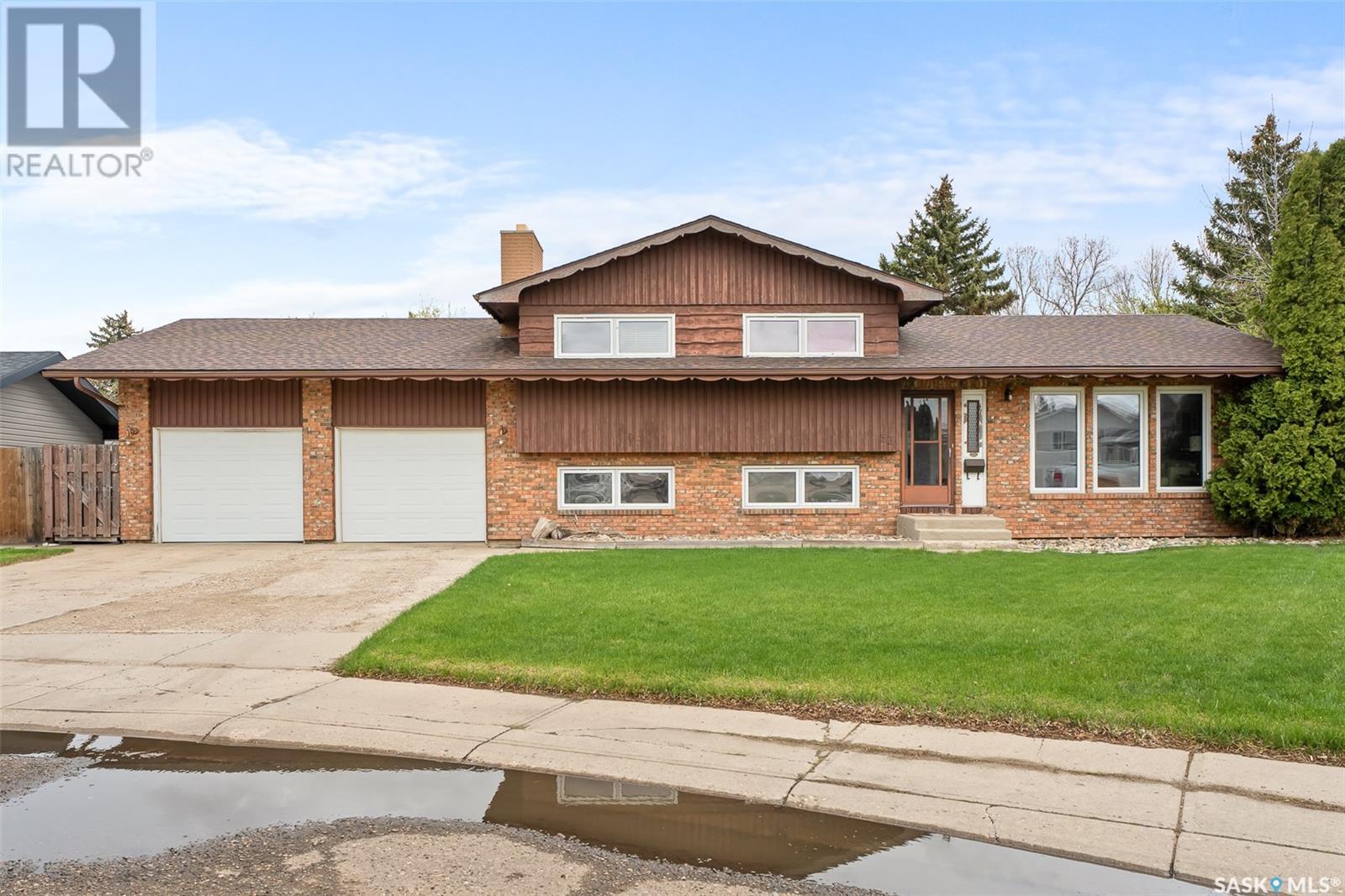 Property at 53 Daisy CRESCENT image 1