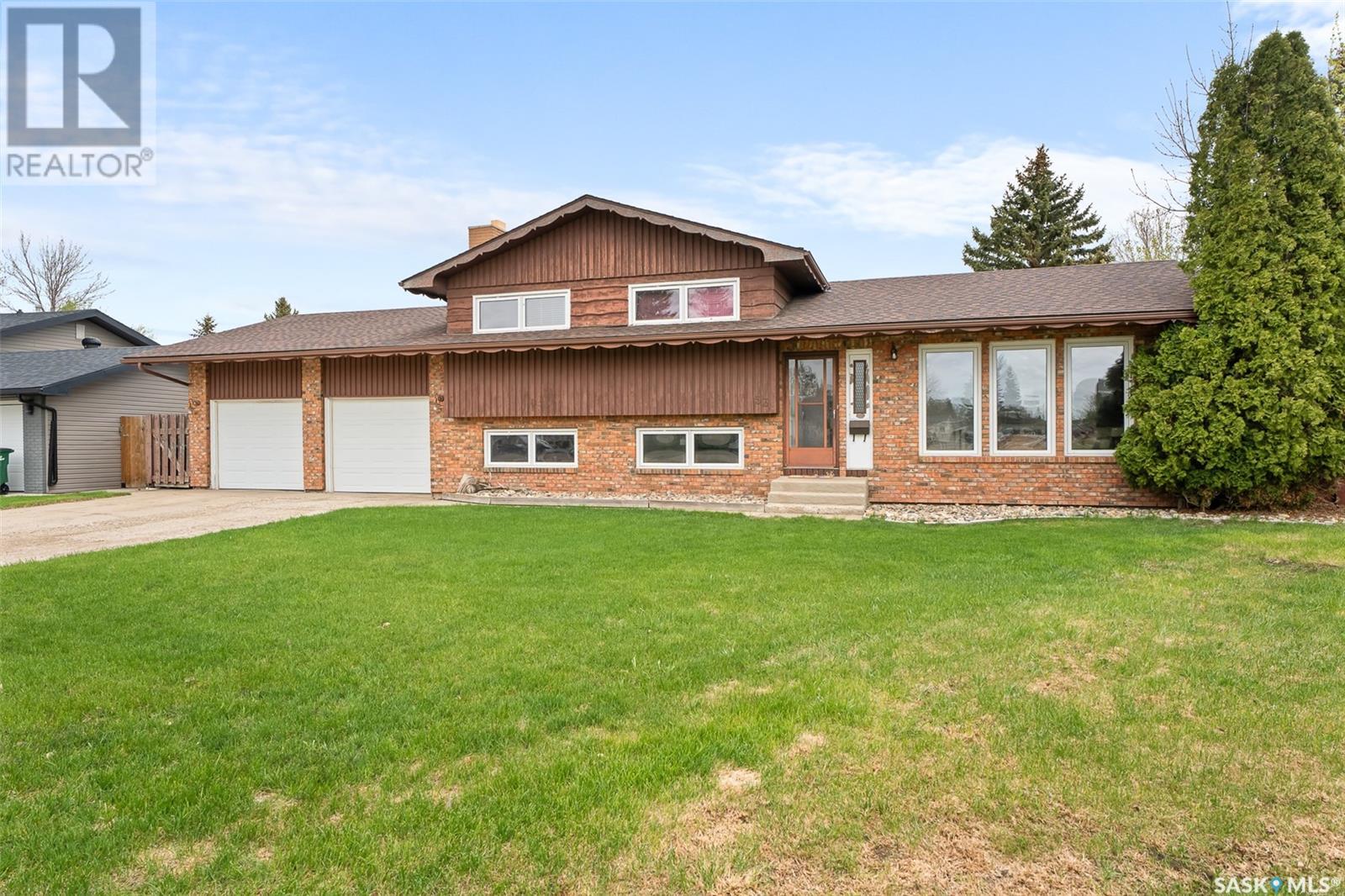 Property at 53 Daisy CRESCENT image 2