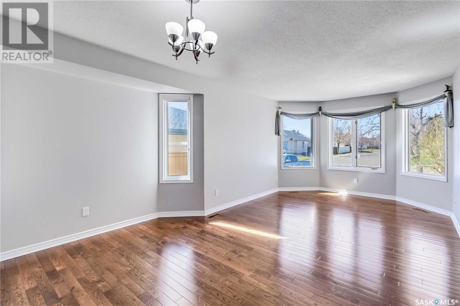 Property at 235 Steiger CRESCENT image 5