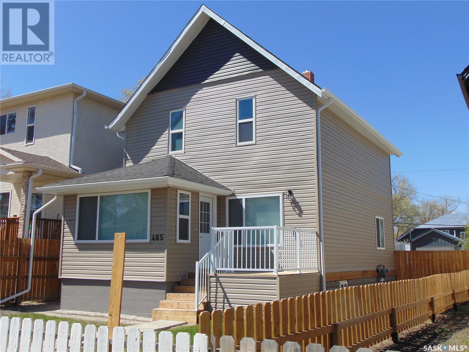 Property at 405 D AVENUE S image 1