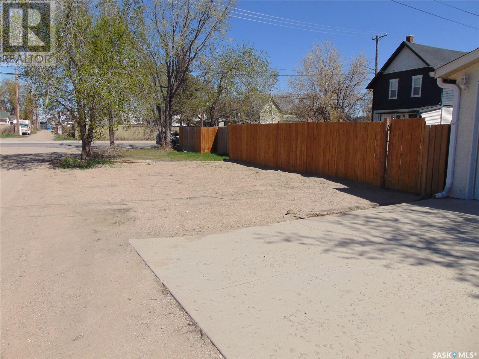 405 D Avenue S, Saskatoon, Saskatchewan  S7M 1R3 - Photo 28 - SK004686