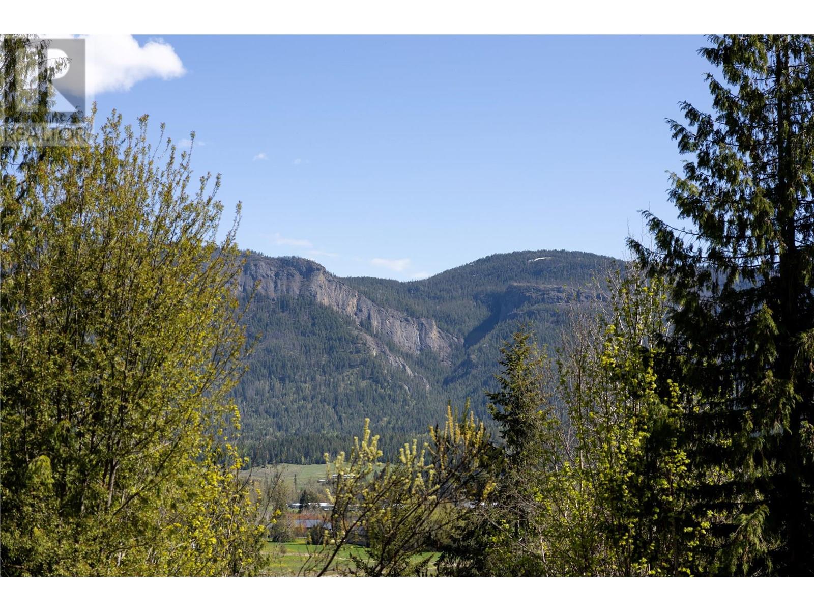 6740 Highway 97A Highway, Grindrod, BC V0E1Y0