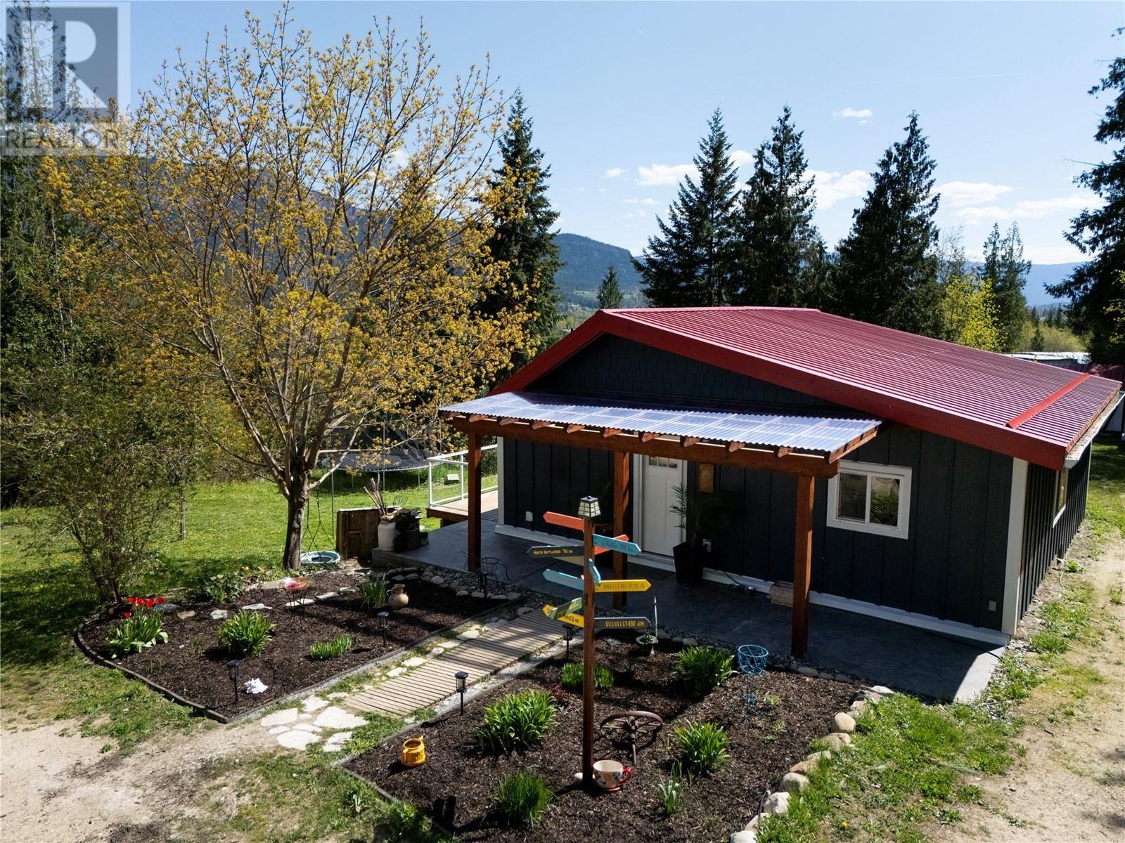 6740 Highway 97A Highway, Grindrod, BC V0E1Y0