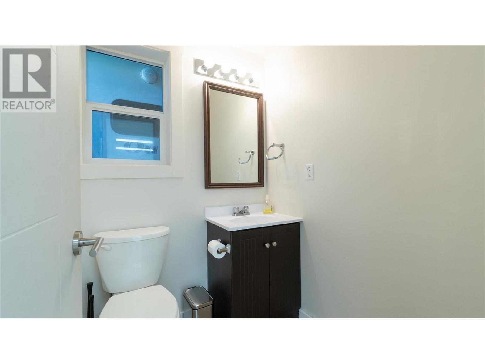 1851 70 Street Se, Salmon Arm, British Columbia  V1E 1X4 - Photo 69 - 10345541
