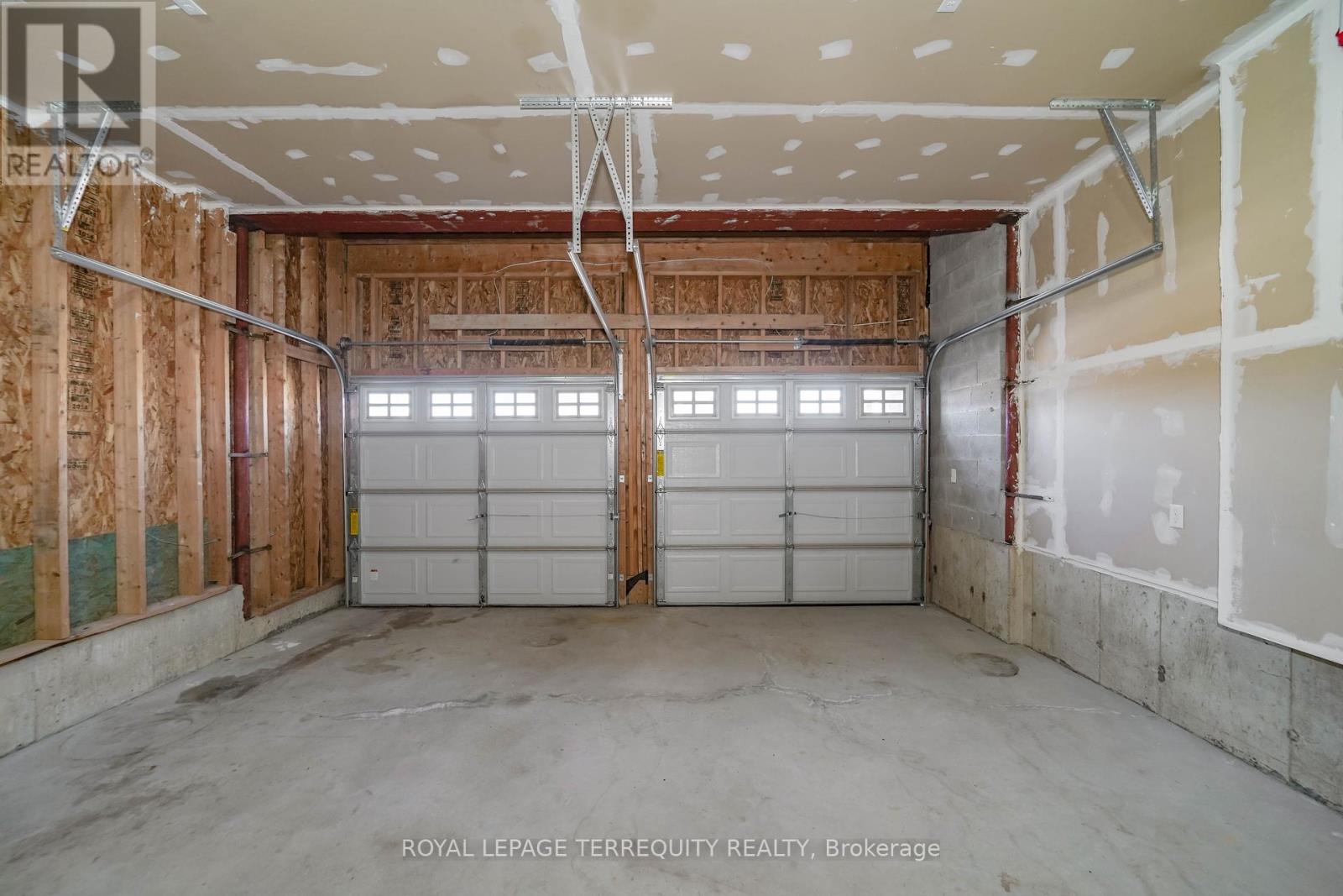2251 Whitewood Crescent, Innisfil, Ontario  L9S 0G3 - Photo 49 - N12128721