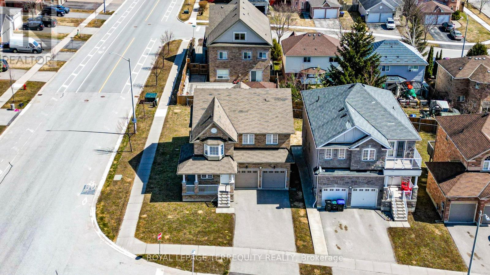 2251 Whitewood Crescent, Innisfil, Ontario  L9S 0G3 - Photo 6 - N12128721