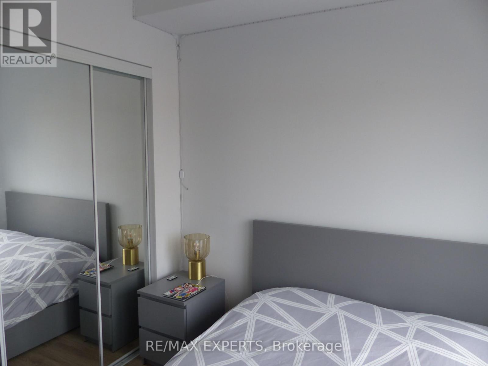 608 - 12 Woodstream Boulevard, Vaughan, Ontario  L4L 8C3 - Photo 8 - N12128752
