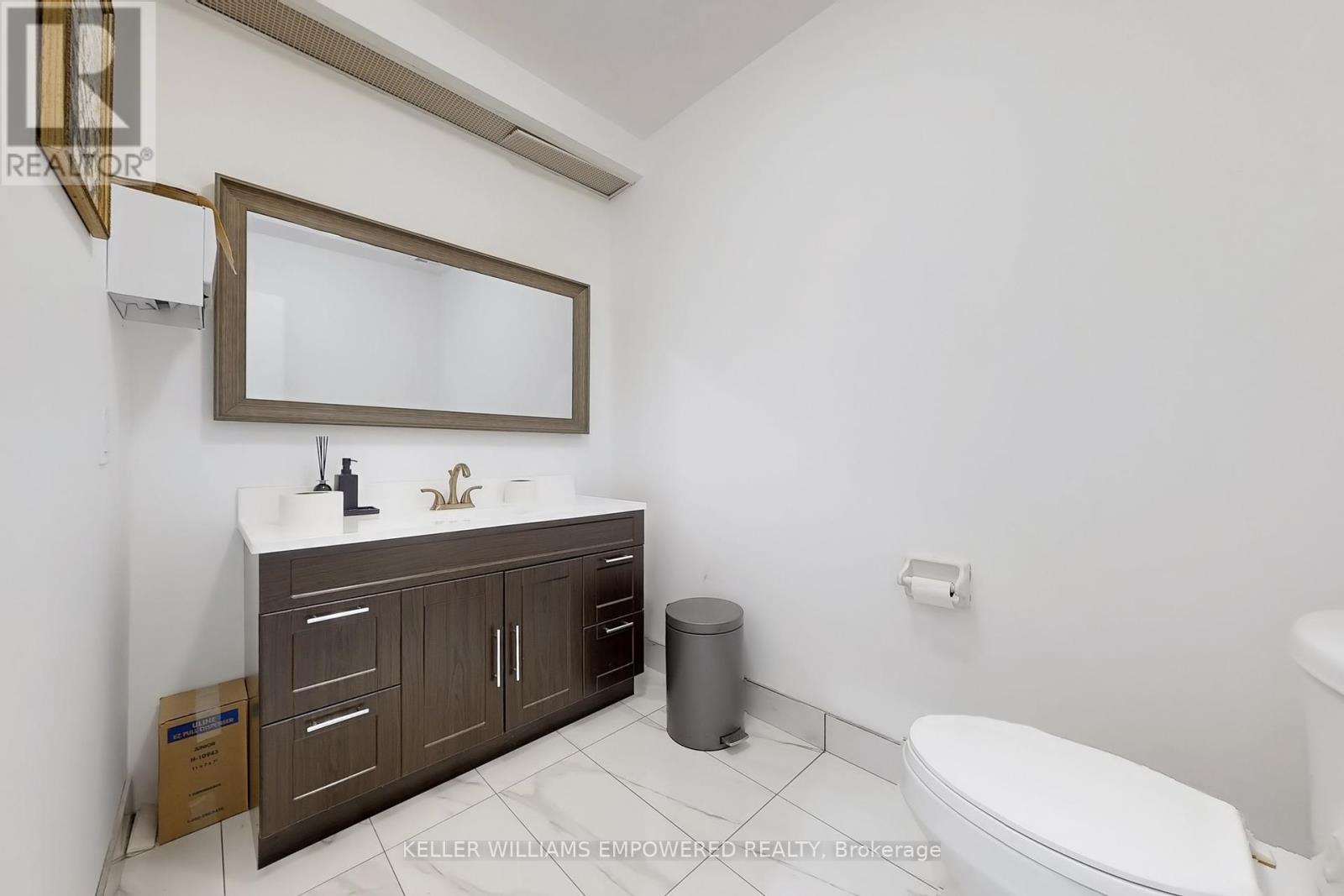 7 & 8 - 60 Marycroft Avenue, Vaughan, Ontario  L4L 5Y5 - Photo 34 - N12128789