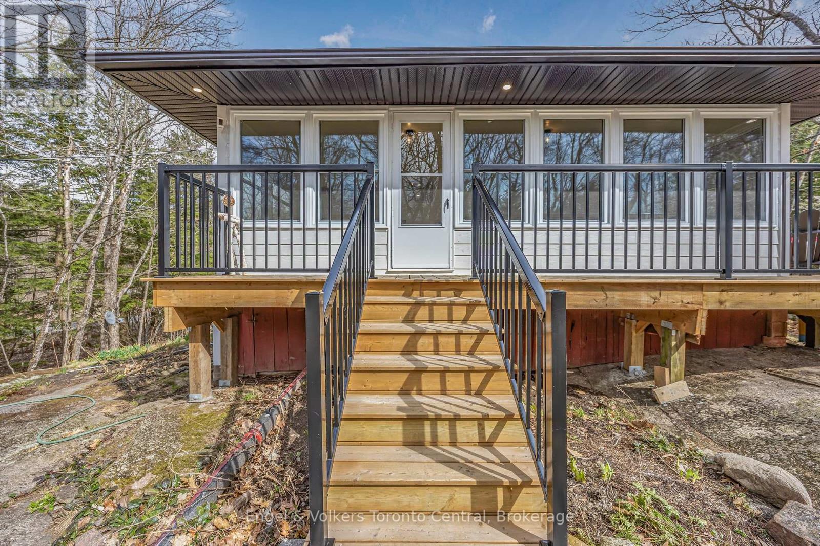 2481 Falkenburg Road, Muskoka Lakes, Ontario  P0B 1J0 - Photo 8 - X12118885