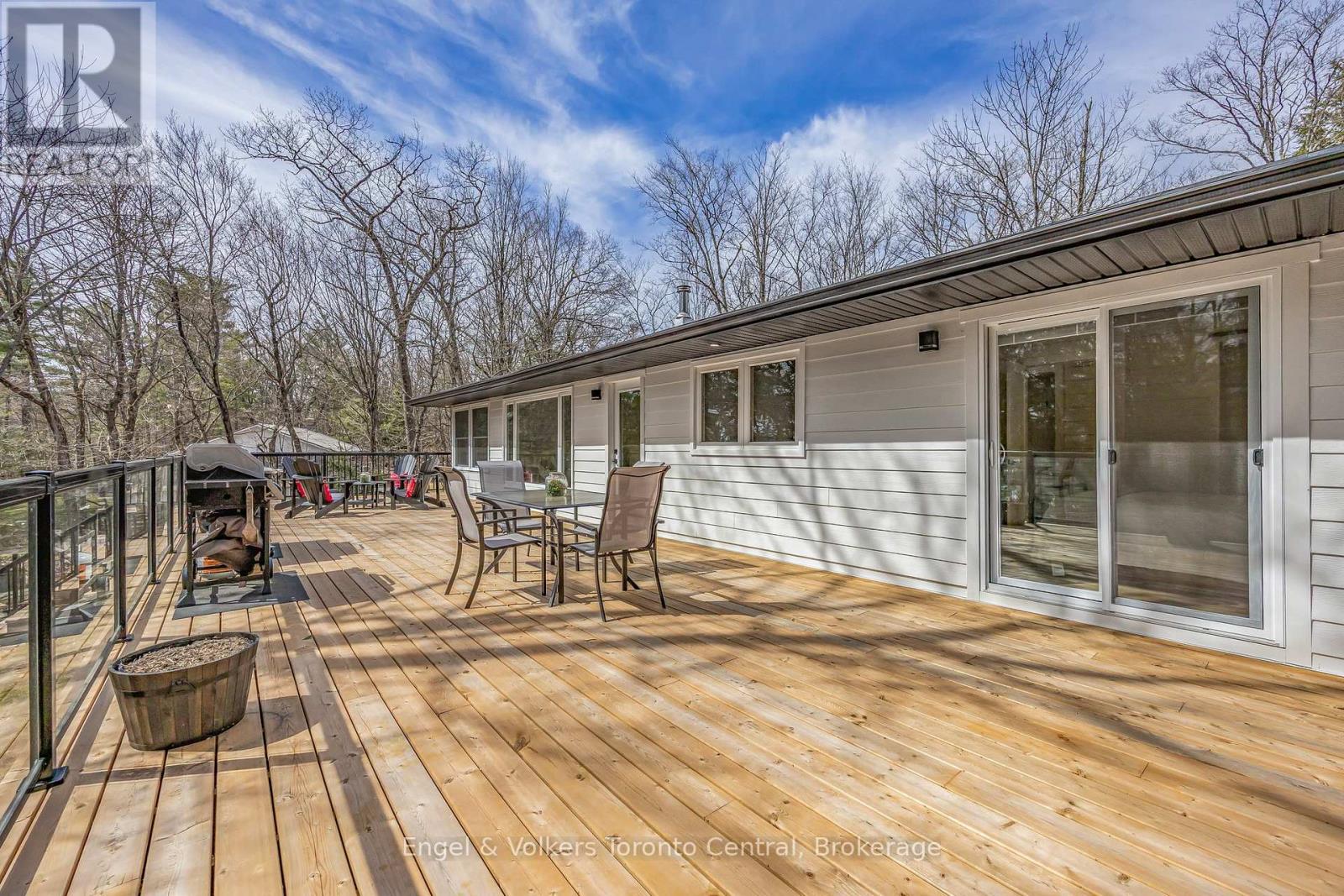 2481 Falkenburg Road, Muskoka Lakes, Ontario  P0B 1J0 - Photo 7 - X12118885