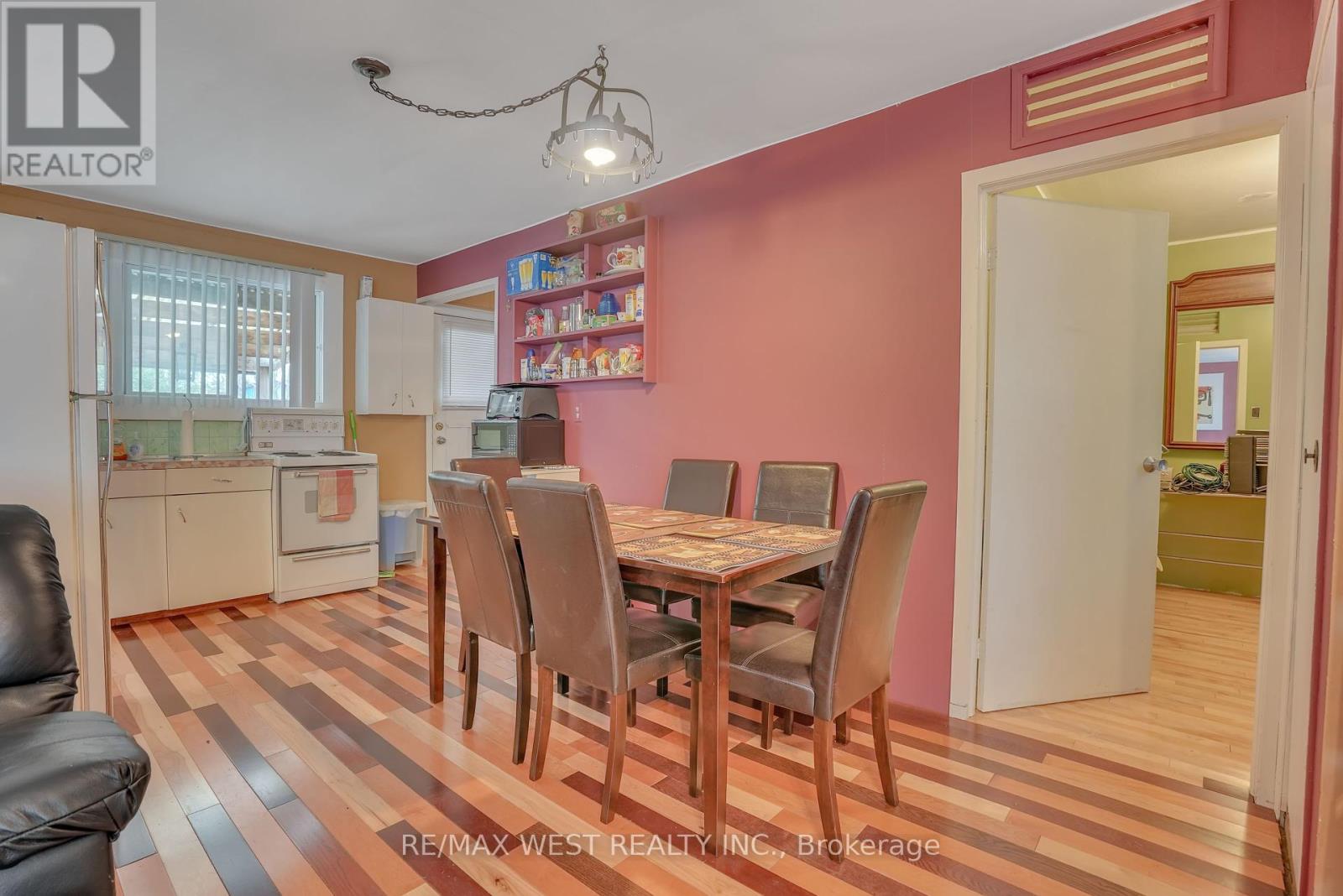 Property at 32 59TH STREET S image 2