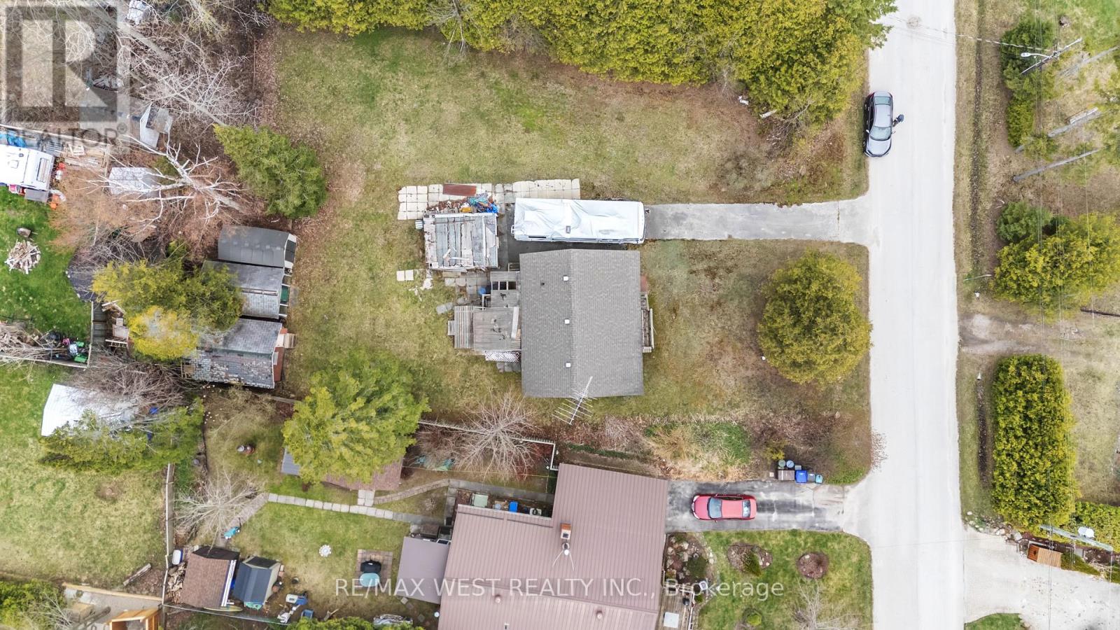 Property at 32 59TH STREET S image 5