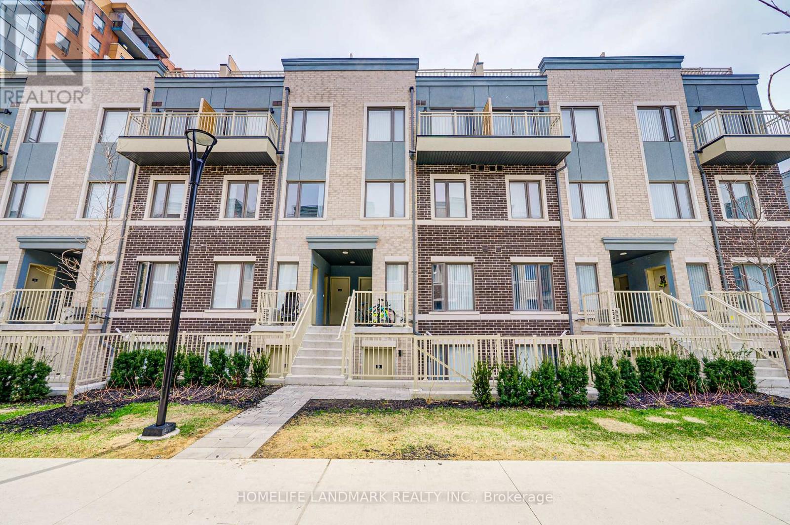 63 - 5 William Jackson Way, Toronto (New Toronto), Ontario  M8V 0J8 - Photo 1 - W12128726