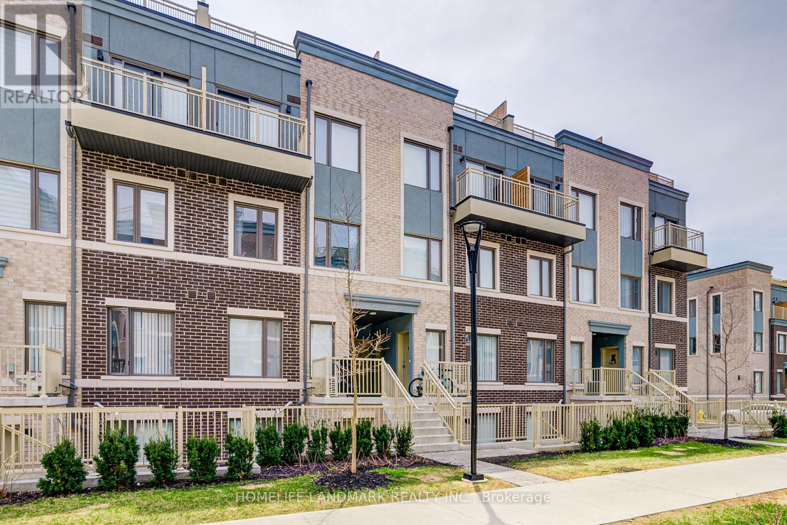 63 - 5 William Jackson Way, Toronto (New Toronto), Ontario  M8V 0J8 - Photo 2 - W12128726