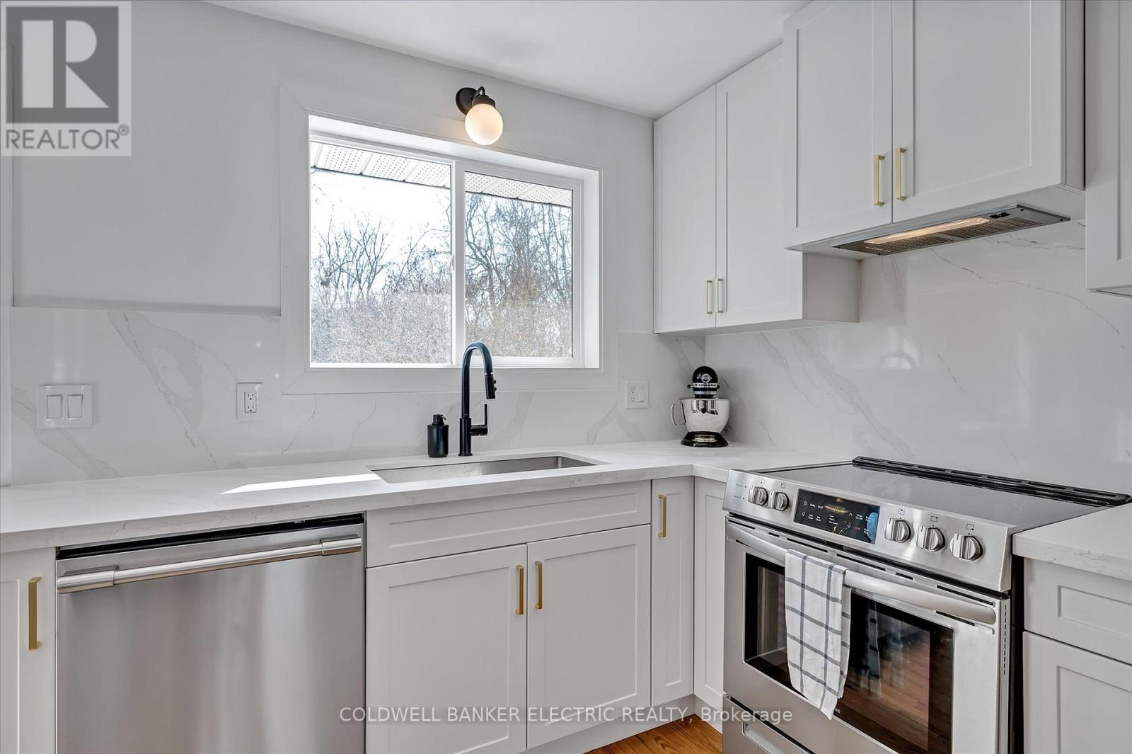 973 Afton Road, Peterborough West, Ontario  K9J 7K3 - Photo 8 - X12128850