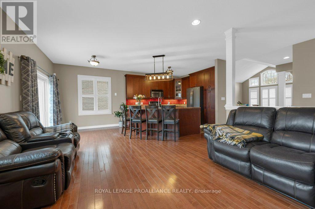 30 Cooke Court, Belleville, Ontario K8N 5N5 - Photo 16 - X12128865