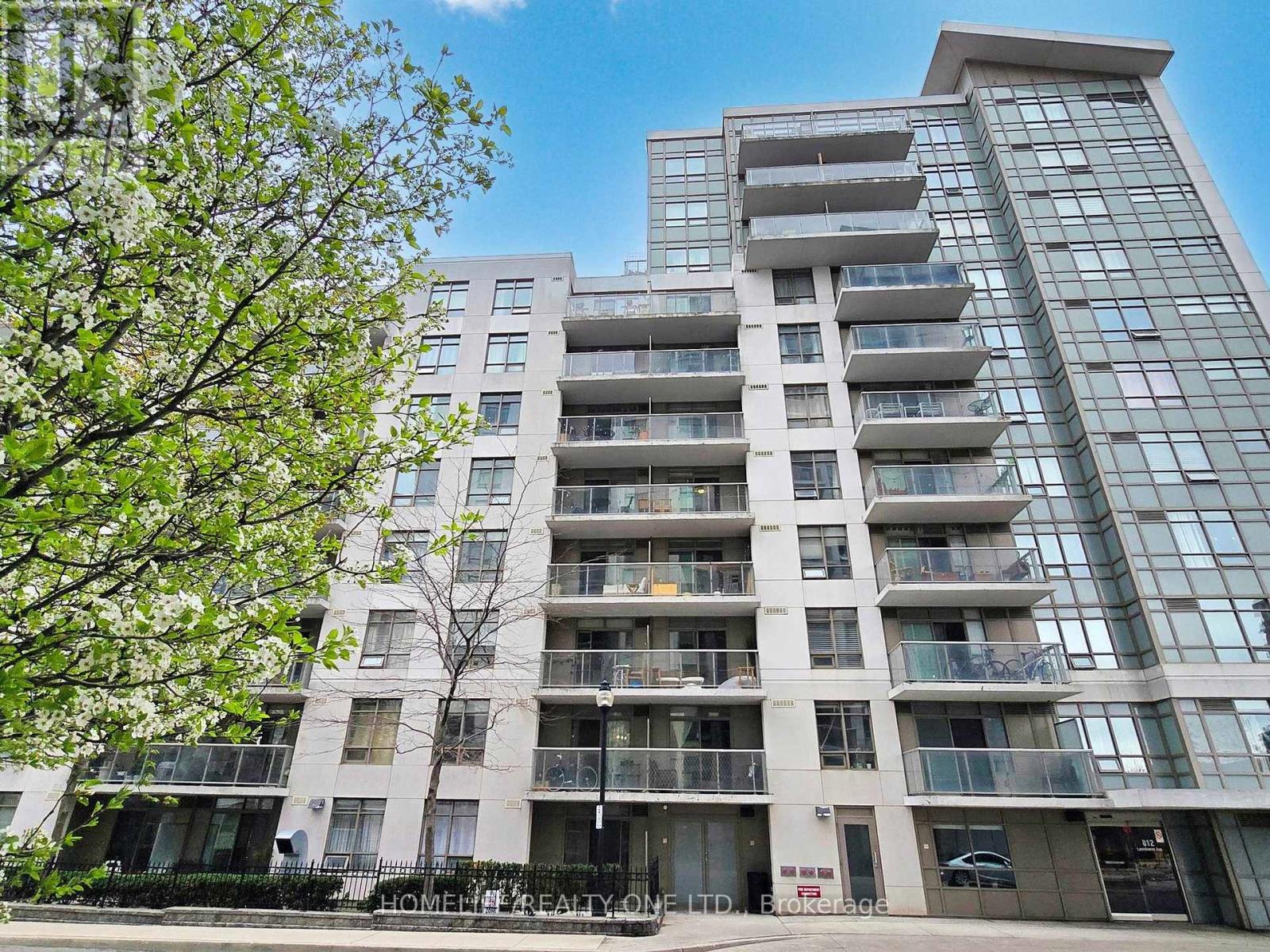 1207 - 812 Lansdowne Avenue, Toronto, Ontario  M6H 4K5 - Photo 2 - W12128766