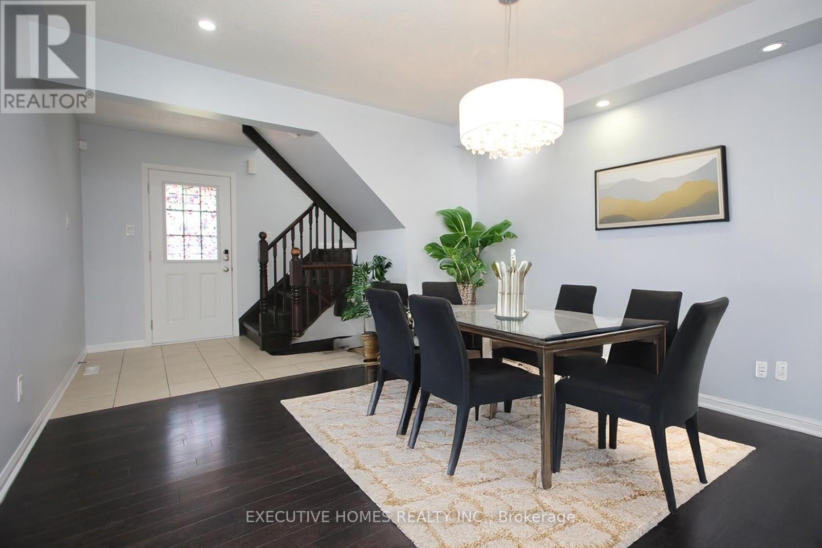 332 Chuchmach Close, Milton, Ontario  L9T 8B3 - Photo 13 - W12128799
