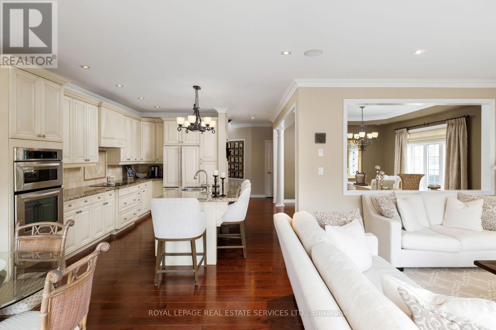 2435 Presquile Drive, Oakville (Jc Joshua Creek), Ontario  L6H 0B8 - Photo 16 - W12128841