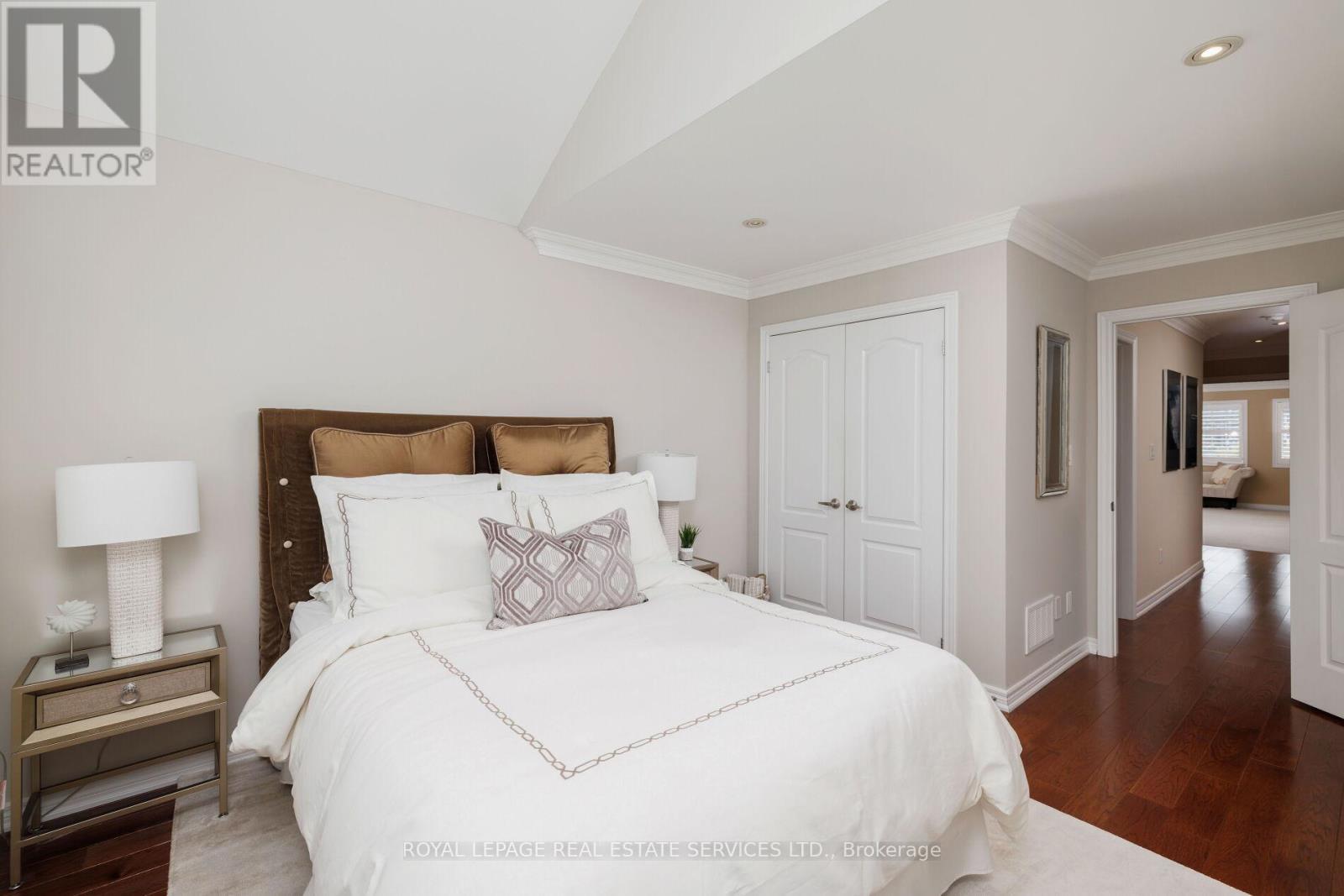 2435 Presquile Drive, Oakville (Jc Joshua Creek), Ontario  L6H 0B8 - Photo 29 - W12128841
