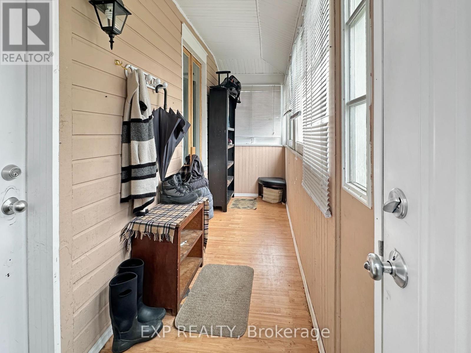 Property at 107 THIRD STREET W image 3