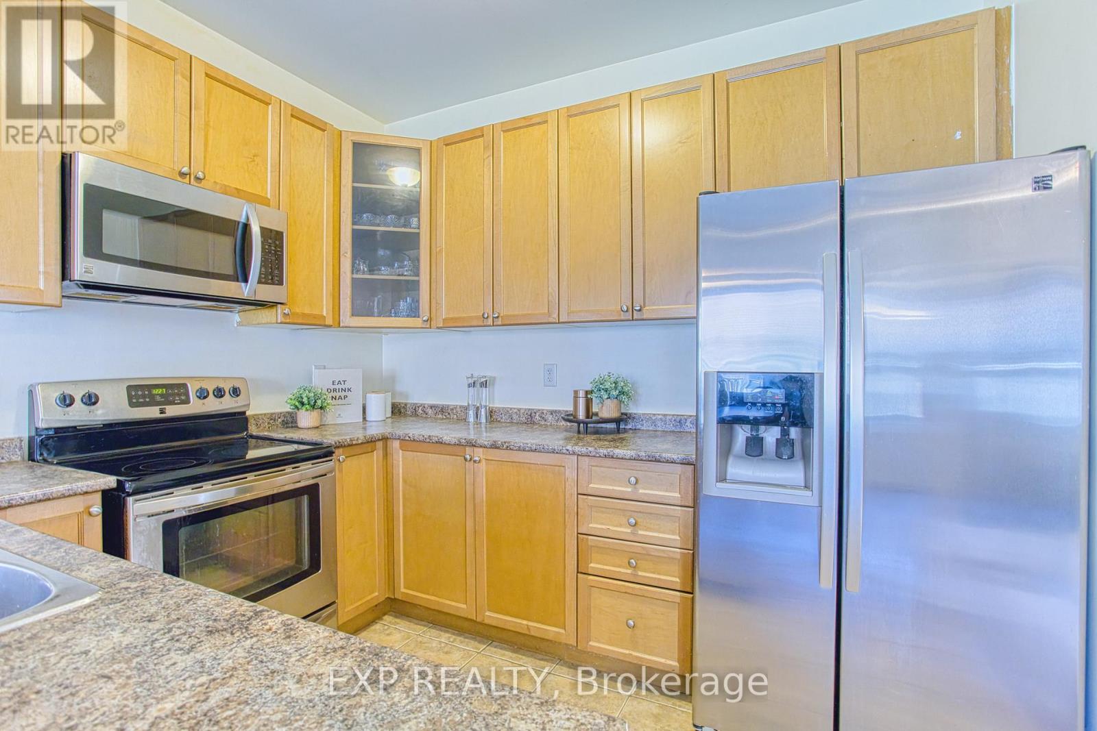 86 Glendarling Crescent, Hamilton, Ontario  L8E 0B1 - Photo 13 - X12128722