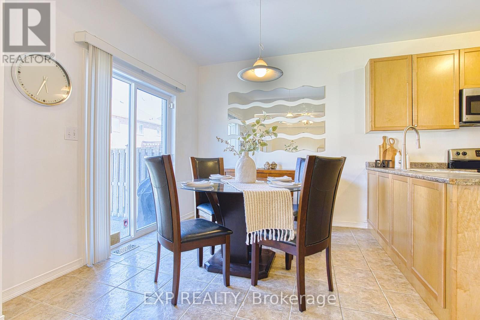 86 Glendarling Crescent, Hamilton, Ontario  L8E 0B1 - Photo 14 - X12128722