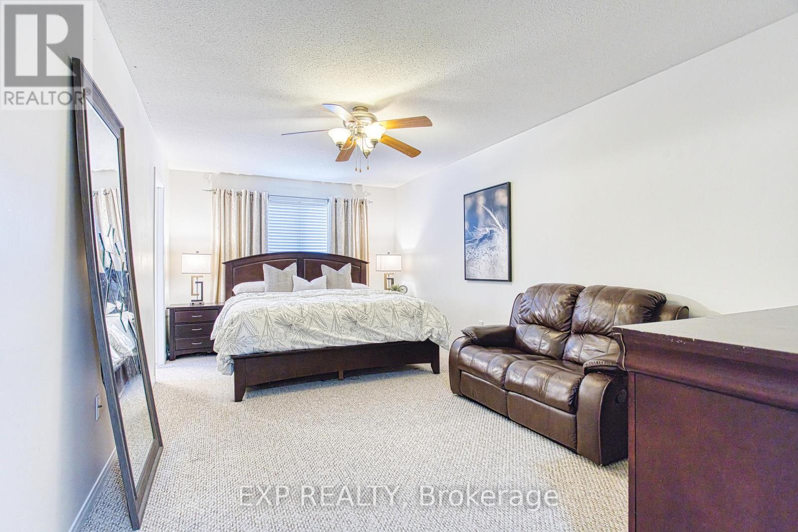 86 Glendarling Crescent, Hamilton, Ontario  L8E 0B1 - Photo 17 - X12128722