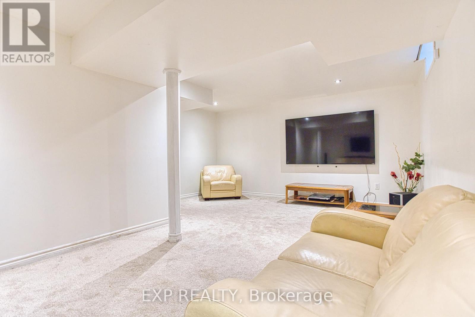86 Glendarling Crescent, Hamilton, Ontario  L8E 0B1 - Photo 31 - X12128722