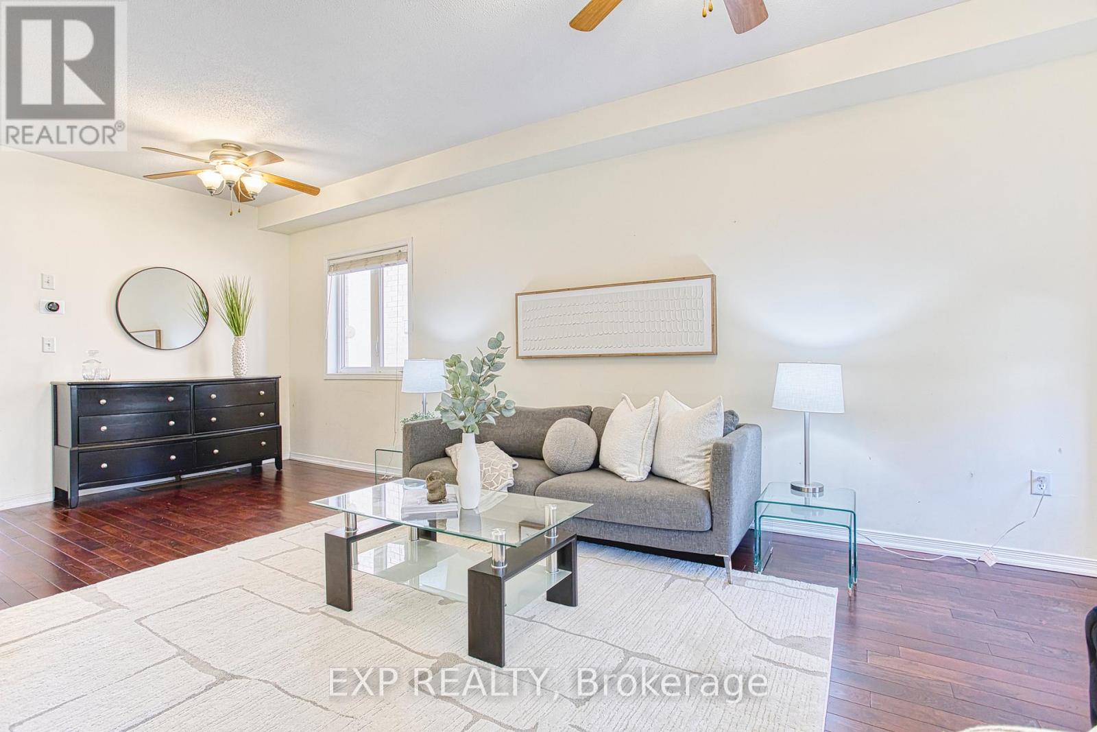 86 Glendarling Crescent, Hamilton, Ontario  L8E 0B1 - Photo 9 - X12128722