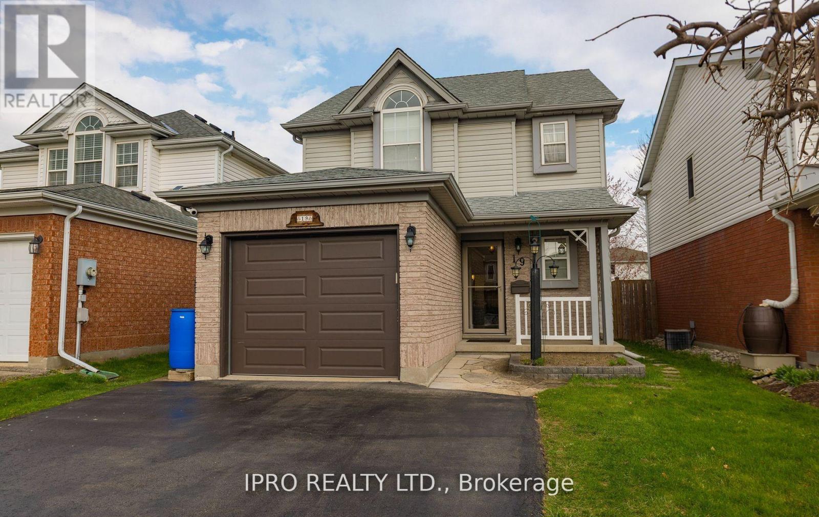 Property at 19 THOMPSON DRIVE image 4