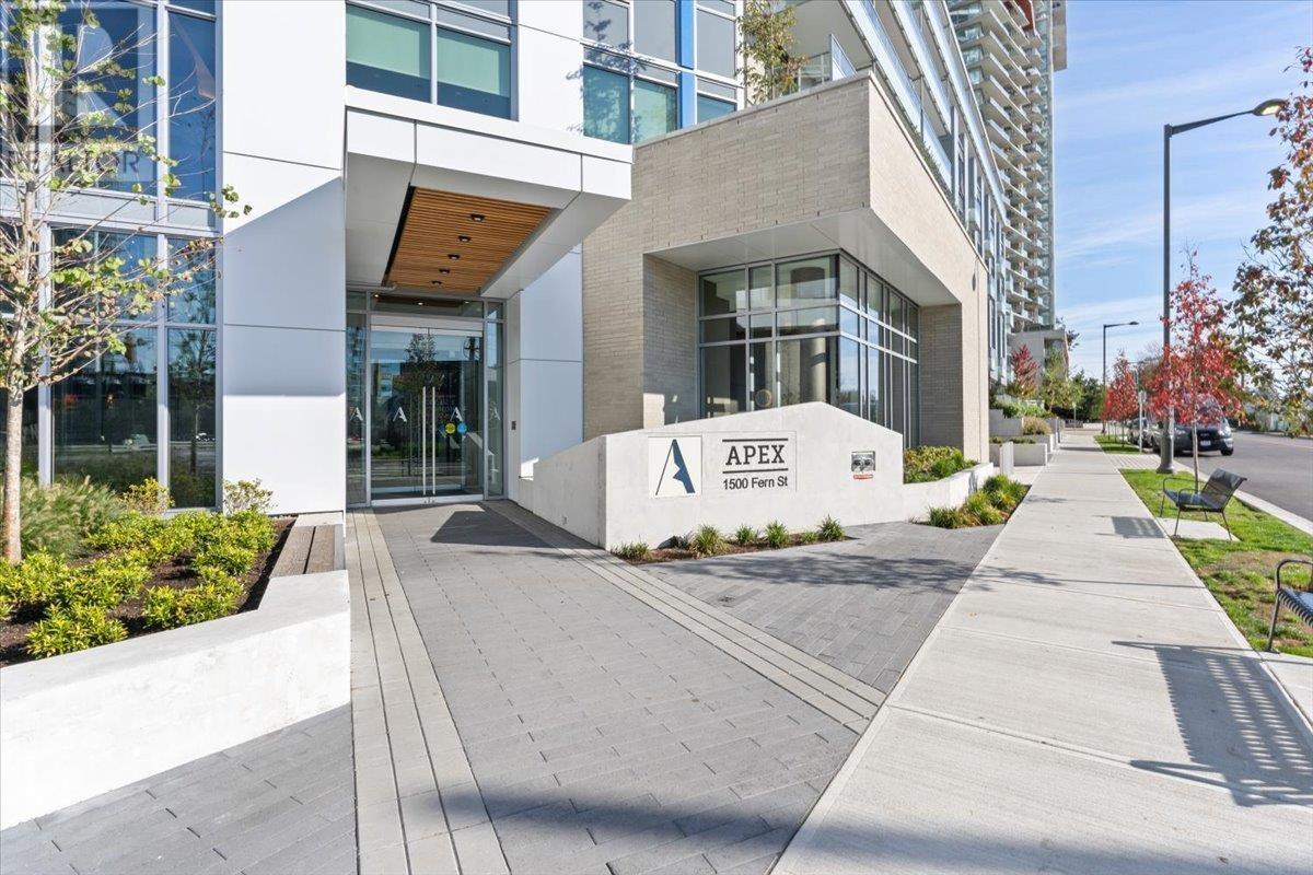 2308 1500 Fern Street, North Vancouver, British Columbia  V7J 1H6 - Photo 2 - R2999164