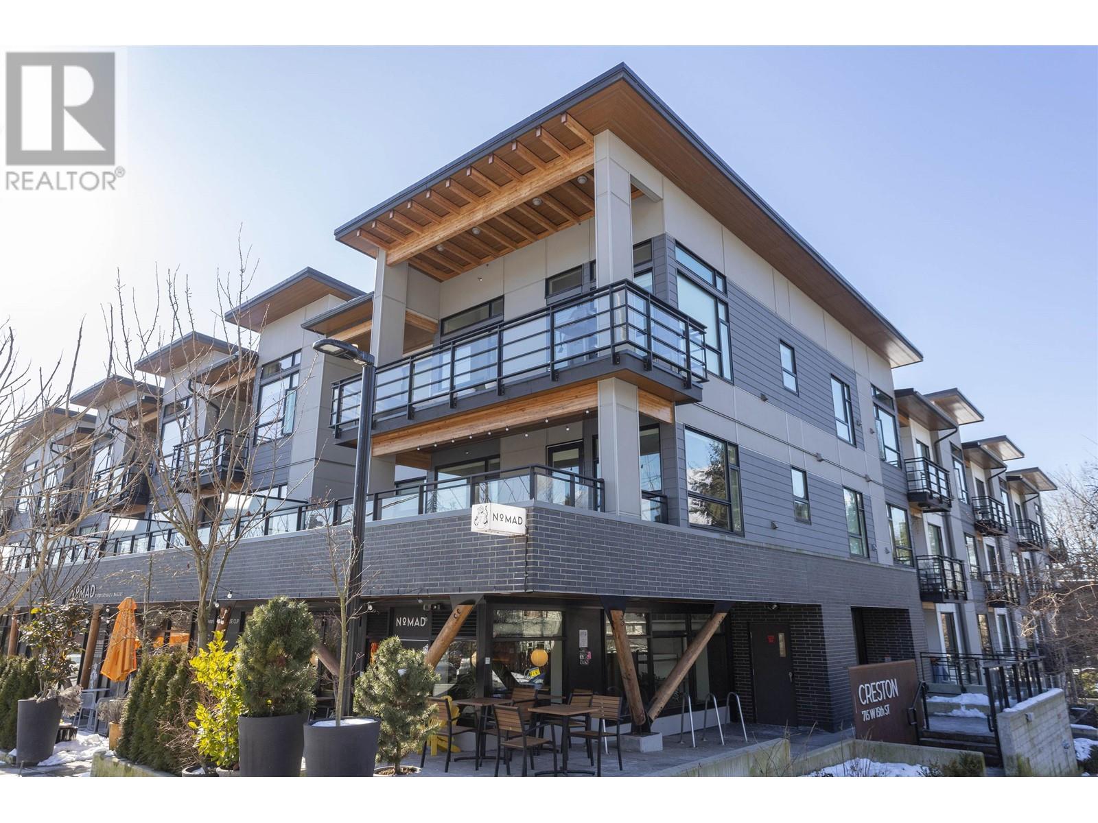 204 715 W 15th Street, North Vancouver, British Columbia  V7M 1T2 - Photo 2 - R2999177