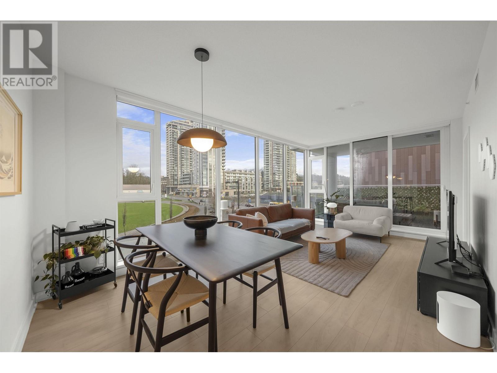 301 1471 Hunter Street, North Vancouver, British Columbia  V7J 1H3 - Photo 2 - R2999207