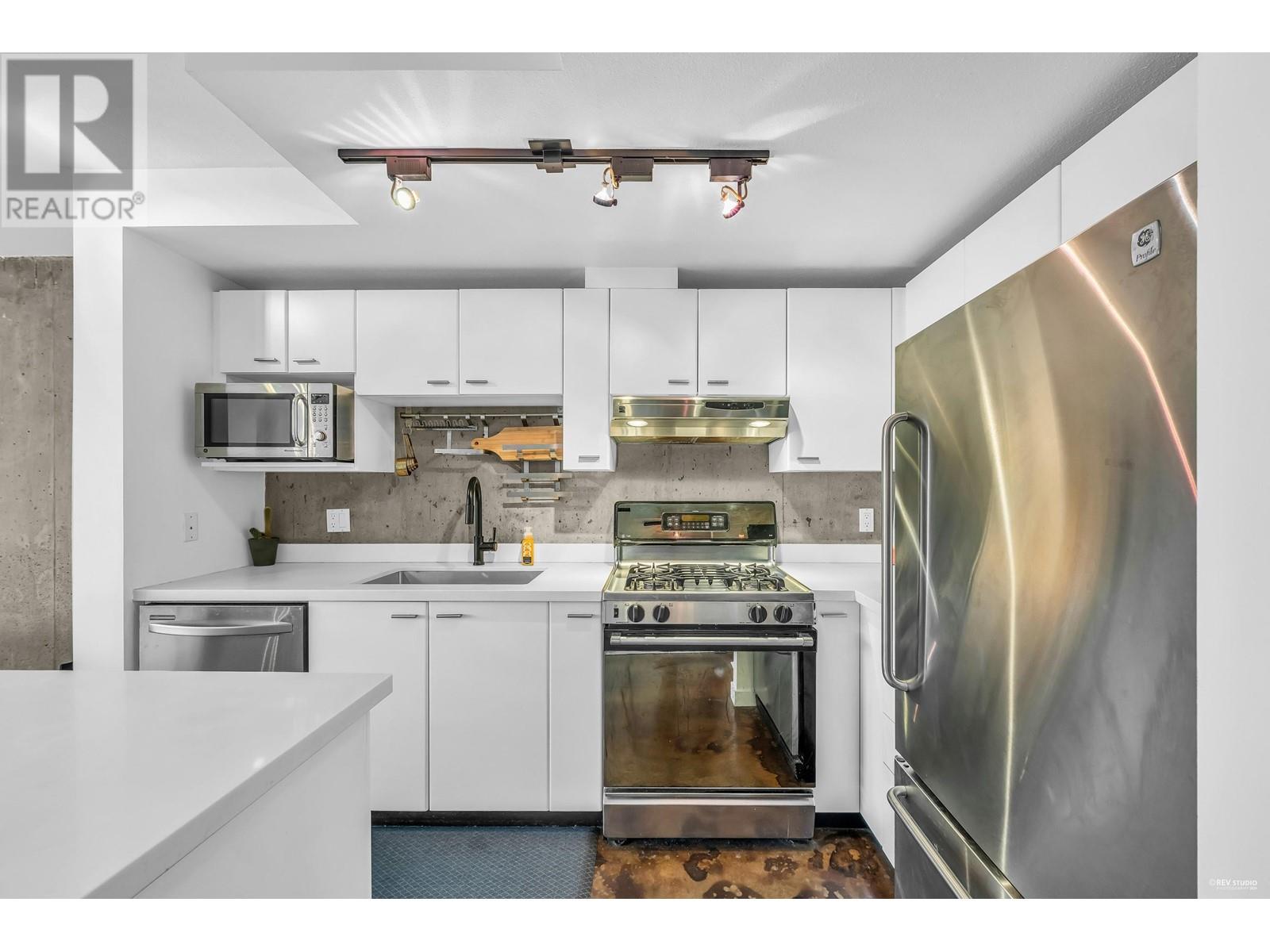 Ph 704 428 W 8th Avenue, Vancouver, British Columbia  V5Y 1N9 - Photo 11 - R2999226
