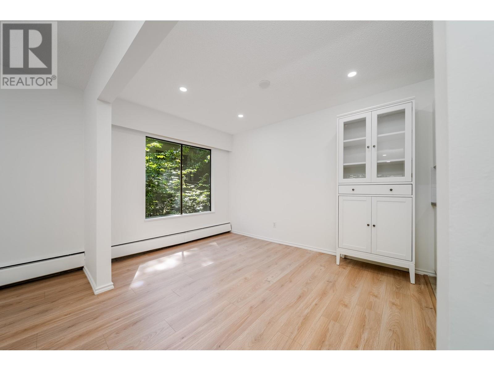 102 150 E 5th Street, North Vancouver, British Columbia  V7L 1L5 - Photo 3 - R2999230