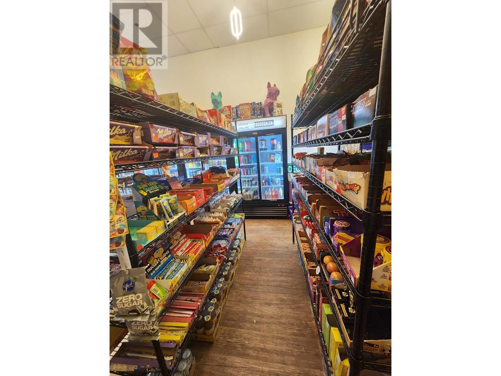 Property at 3335 WESBROOK MALL image 1