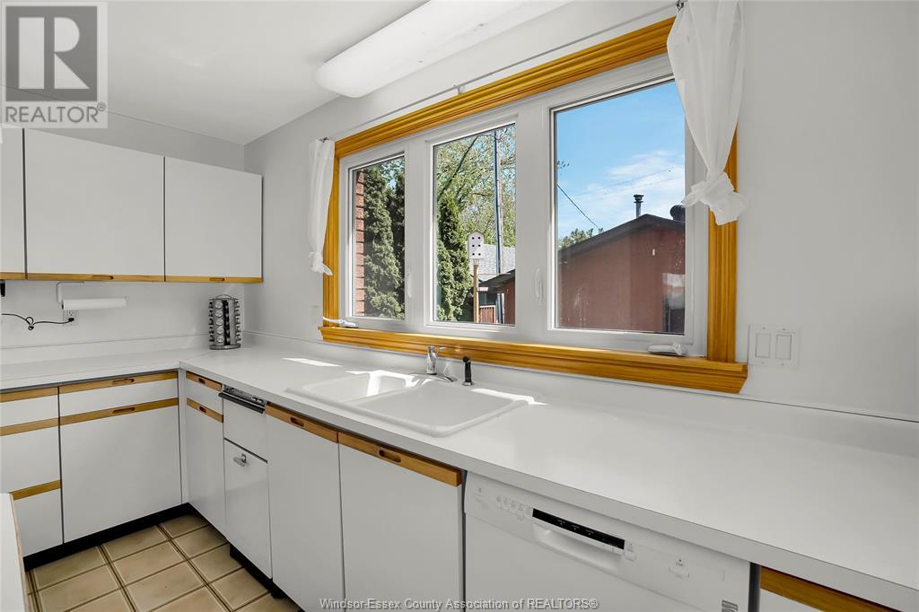11438 Riverside Drive East, Windsor, Ontario  N8P 1A4 - Photo 12 - 25011337